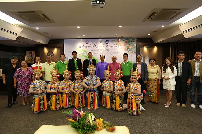 ขอเชิญเที่ยวงานเทศกาลเงาะโรงเรียน นาสาร สุราษฎร์ธานี 58 19 - 30 กรกฎาคม 2558 ณ ริมคลองฉวาง อำเภอบ้านนาสาร จังหวัดสุราษฎร์ธานี